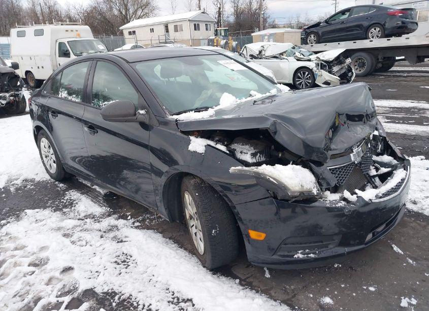 2013 Chevrolet Cruze LS AUTO (VIN 1G1PA5SG2D7281288) main photo