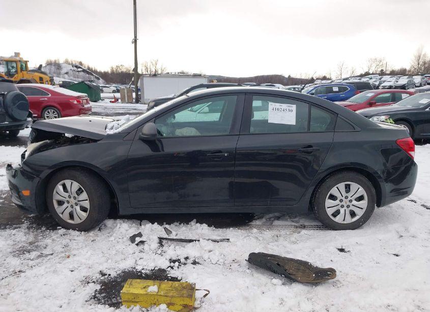 Photo 14 of 2013 Chevrolet Cruze LS AUTO (VIN 1G1PA5SG2D7281288)
