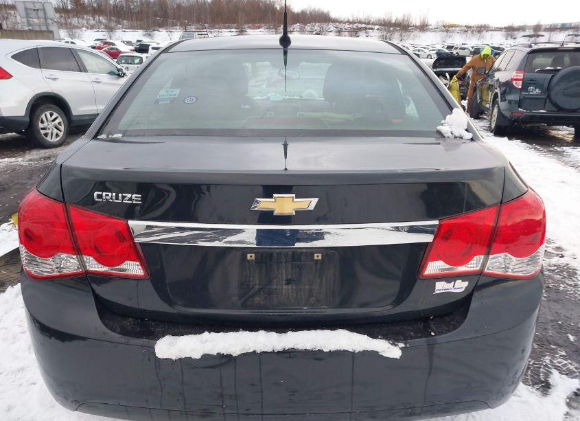 Photo 16 of 2013 Chevrolet Cruze LS AUTO (VIN 1G1PA5SG2D7281288)