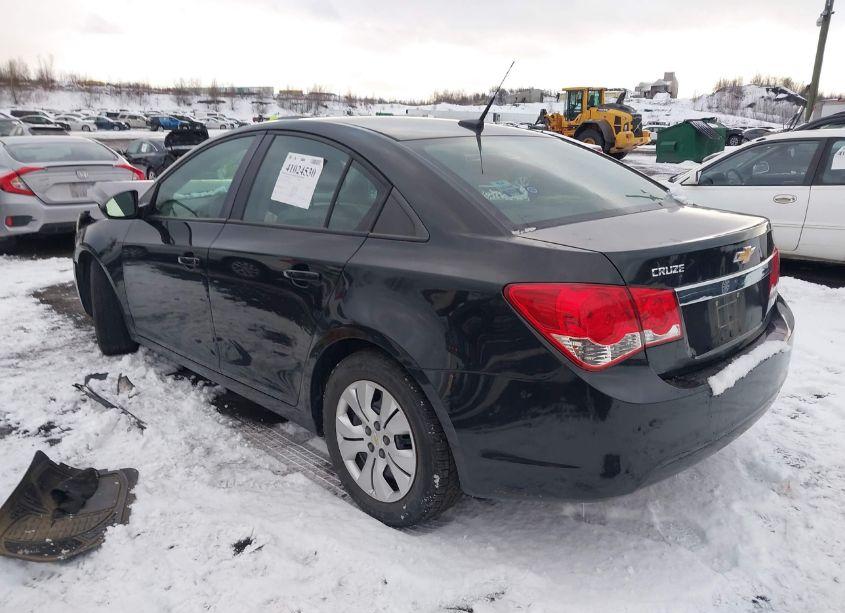 Photo 3 of 2013 Chevrolet Cruze LS AUTO (VIN 1G1PA5SG2D7281288)
