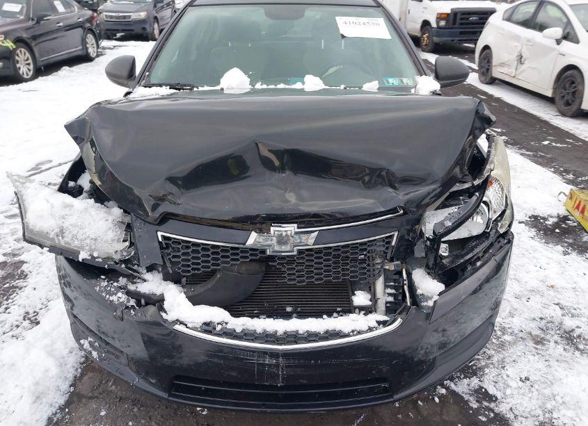 Photo 6 of 2013 Chevrolet Cruze LS AUTO (VIN 1G1PA5SG2D7281288)