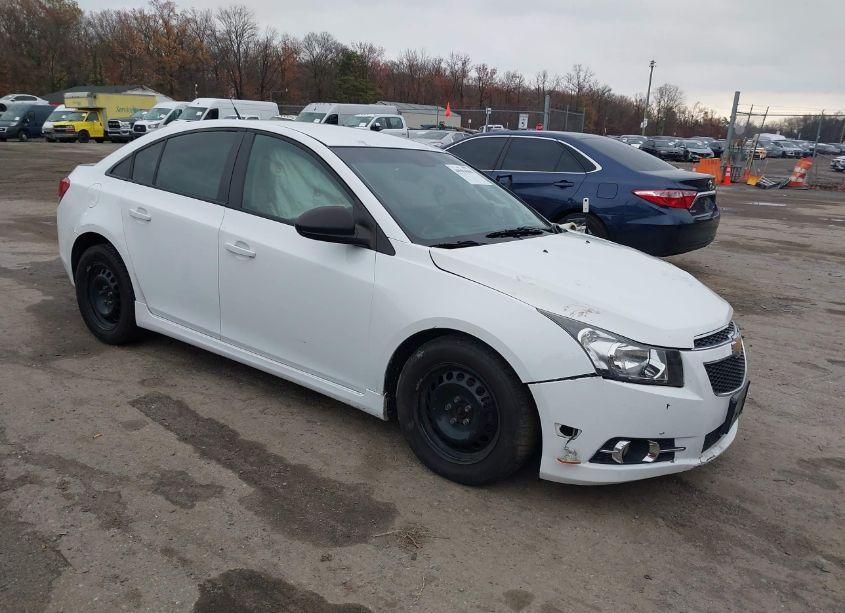 2013 Chevrolet Cruze LS AUTO (VIN 1G1PA5SG2D7282733) main photo