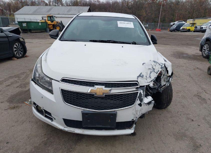 Photo 13 of 2013 Chevrolet Cruze LS AUTO (VIN 1G1PA5SG2D7282733)