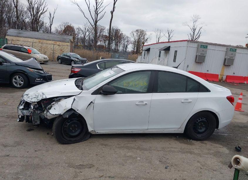 Photo 15 of 2013 Chevrolet Cruze LS AUTO (VIN 1G1PA5SG2D7282733)