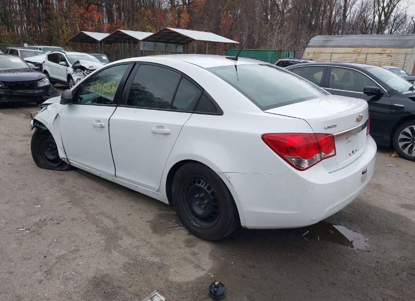 Photo 3 of 2013 Chevrolet Cruze LS AUTO (VIN 1G1PA5SG2D7282733)