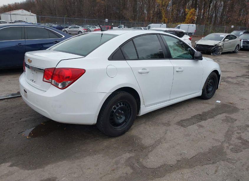 Photo 4 of 2013 Chevrolet Cruze LS AUTO (VIN 1G1PA5SG2D7282733)