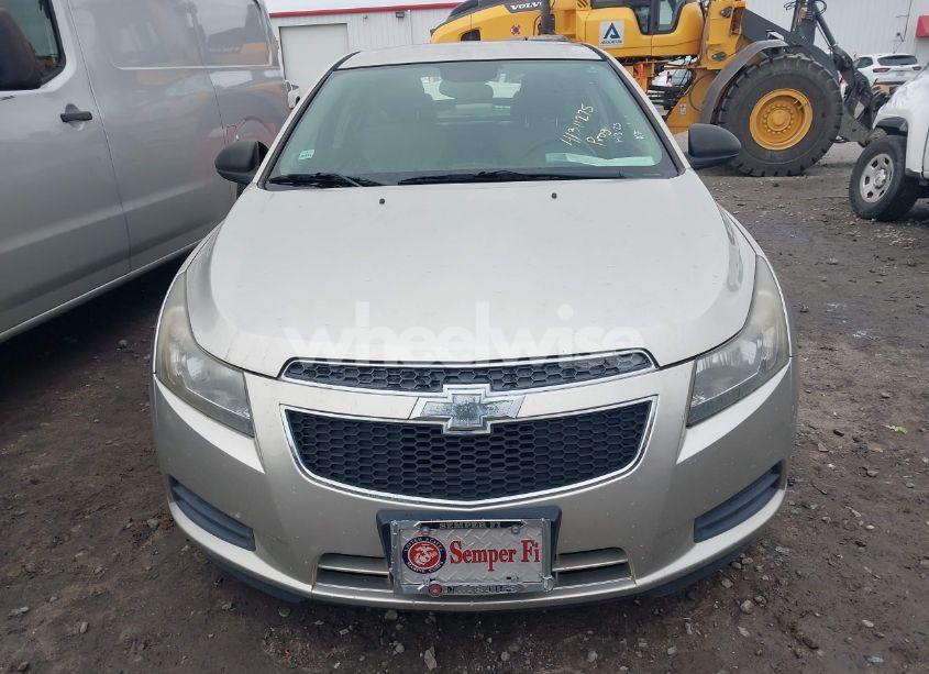 Photo 12 of 2013 Chevrolet Cruze (VIN 1G1PA5SG2D7290931)