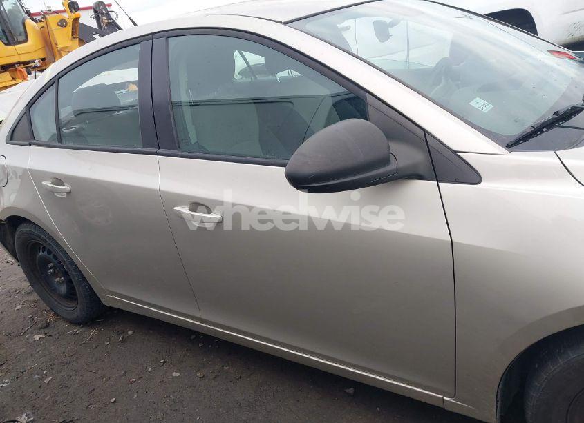 Photo 13 of 2013 Chevrolet Cruze (VIN 1G1PA5SG2D7290931)