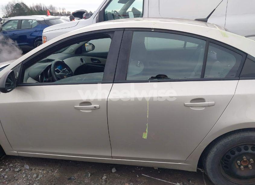 Photo 14 of 2013 Chevrolet Cruze (VIN 1G1PA5SG2D7290931)