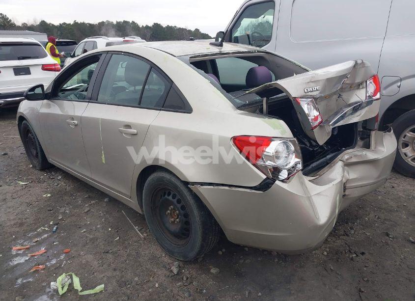 Photo 3 of 2013 Chevrolet Cruze (VIN 1G1PA5SG2D7290931)