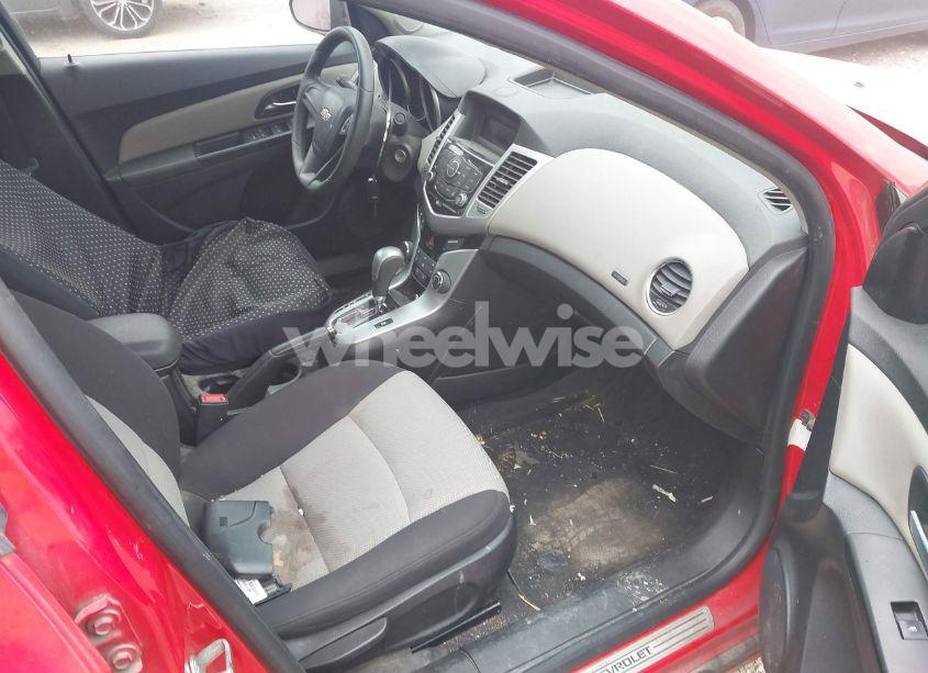 Photo 5 of 2014 Chevrolet Cruze LS AUTO (VIN 1G1PA5SG2E7151755)