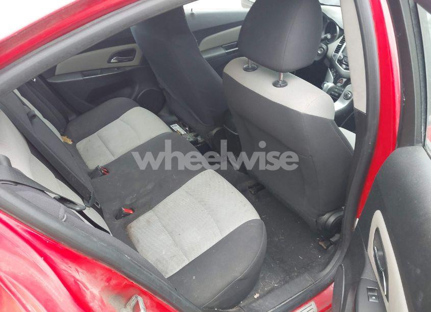 Photo 8 of 2014 Chevrolet Cruze LS AUTO (VIN 1G1PA5SG2E7151755)