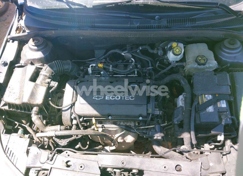 Photo 10 of 2014 Chevrolet Cruze LS AUTO (VIN 1G1PA5SG2E7166403)