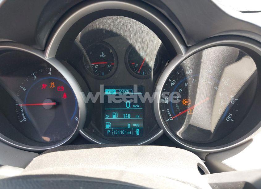 Photo 7 of 2014 Chevrolet Cruze LS AUTO (VIN 1G1PA5SG2E7166403)