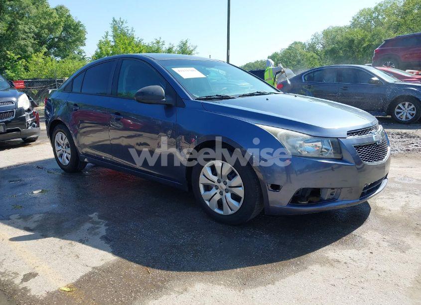 2014 Chevrolet Cruze LS AUTO (VIN 1G1PA5SG2E7193195) main photo