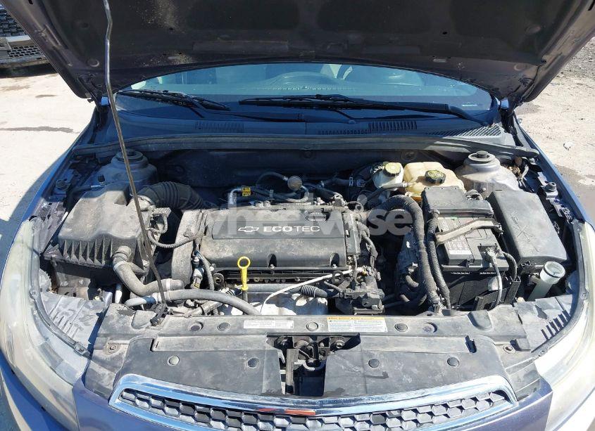 Photo 10 of 2014 Chevrolet Cruze LS AUTO (VIN 1G1PA5SG2E7193195)