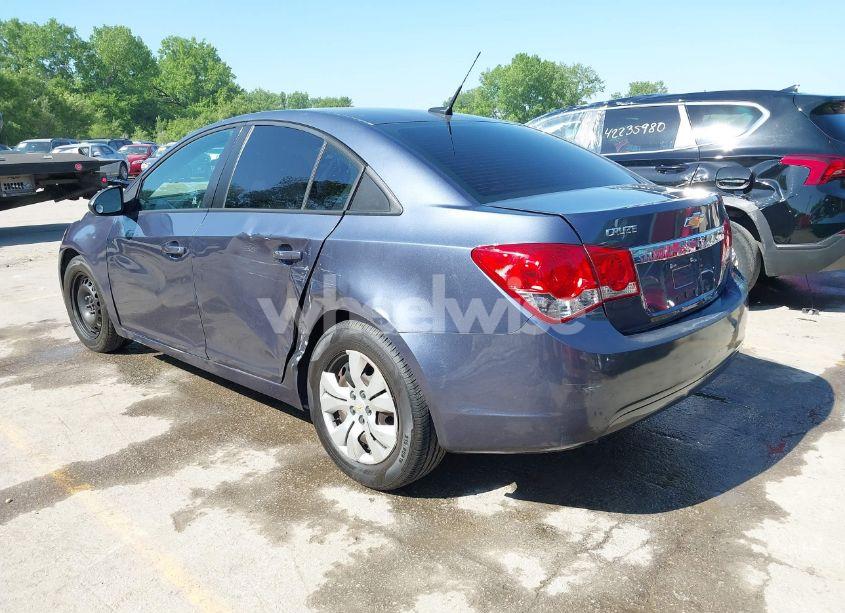 Photo 3 of 2014 Chevrolet Cruze LS AUTO (VIN 1G1PA5SG2E7193195)
