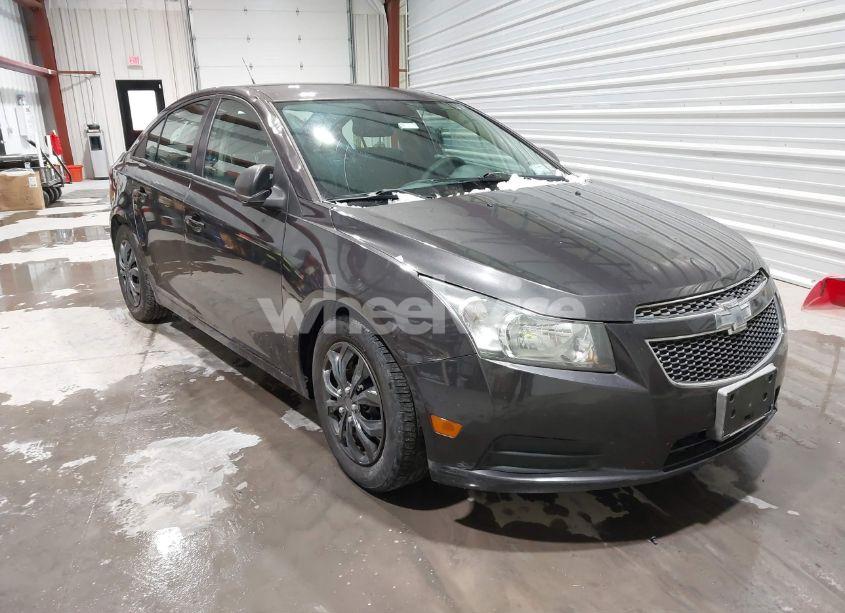 2014 Chevrolet Cruze LS AUTO (VIN 1G1PA5SG2E7206544) main photo