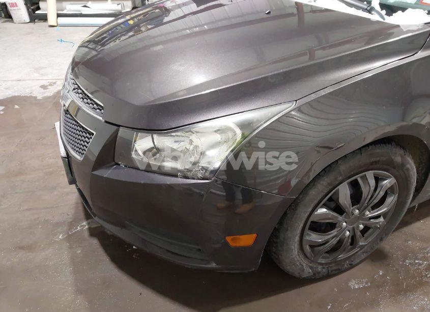 Photo 6 of 2014 Chevrolet Cruze LS AUTO (VIN 1G1PA5SG2E7206544)