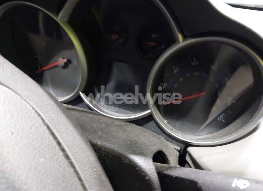 Photo 7 of 2014 Chevrolet Cruze LS AUTO (VIN 1G1PA5SG2E7206544)