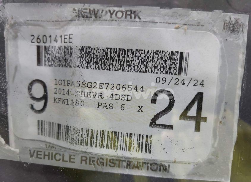 Photo 9 of 2014 Chevrolet Cruze LS AUTO (VIN 1G1PA5SG2E7206544)