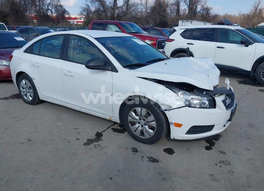 2014 Chevrolet Cruze LS AUTO (VIN 1G1PA5SG2E7317725) main photo