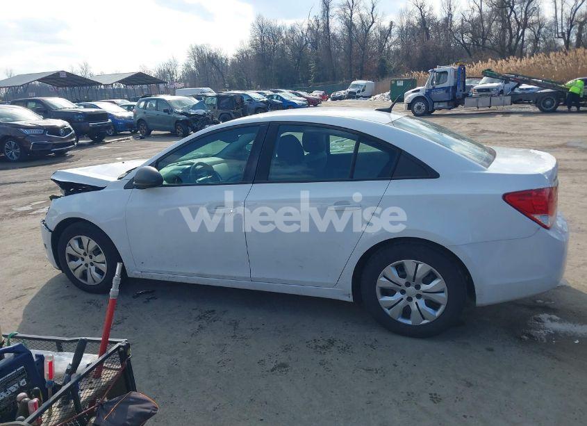 Photo 14 of 2014 Chevrolet Cruze LS AUTO (VIN 1G1PA5SG2E7317725)