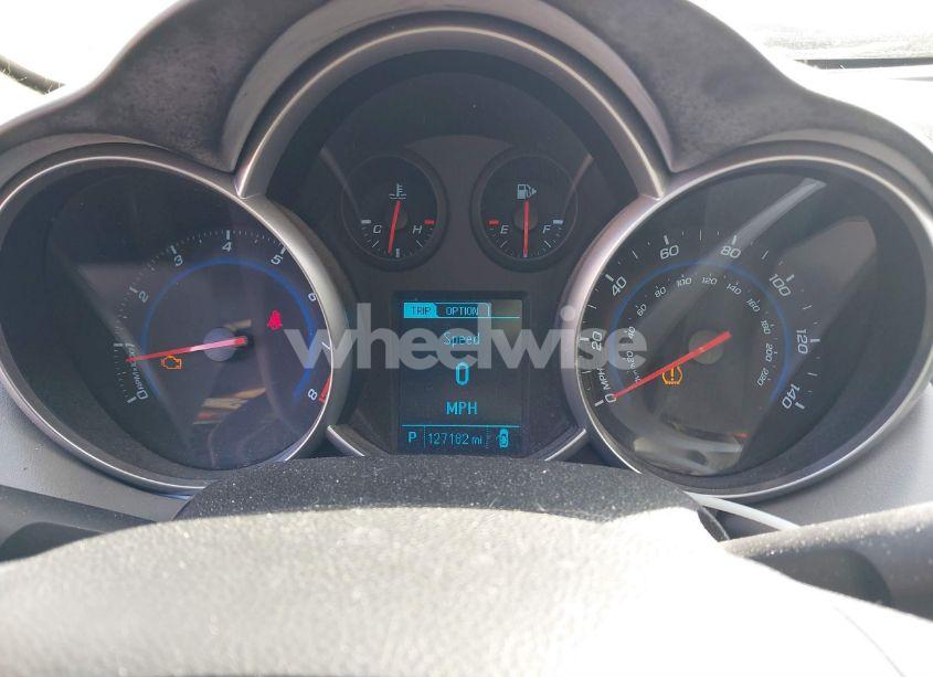 Photo 7 of 2014 Chevrolet Cruze LS AUTO (VIN 1G1PA5SG2E7317725)