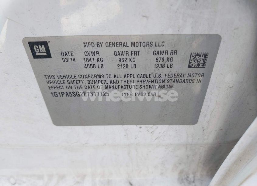 Photo 9 of 2014 Chevrolet Cruze LS AUTO (VIN 1G1PA5SG2E7317725)