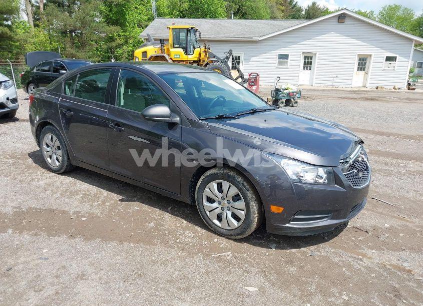 2014 Chevrolet Cruze LS AUTO (VIN 1G1PA5SG2E7441753) main photo