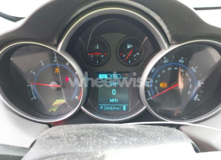 Photo 7 of 2014 Chevrolet Cruze LS AUTO (VIN 1G1PA5SG2E7441753)