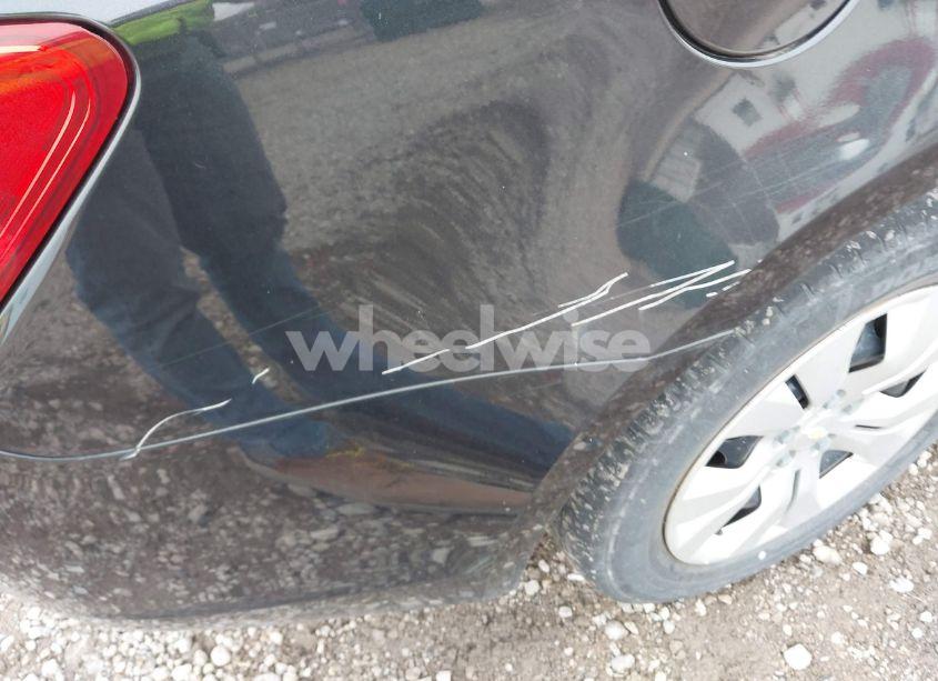 Photo 6 of 2015 Chevrolet Cruze LS AUTO (VIN 1G1PA5SG2F7105750)