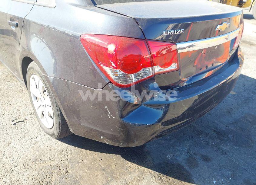 Photo 12 of 2015 Chevrolet Cruze LS AUTO (VIN 1G1PA5SG2F7230392)