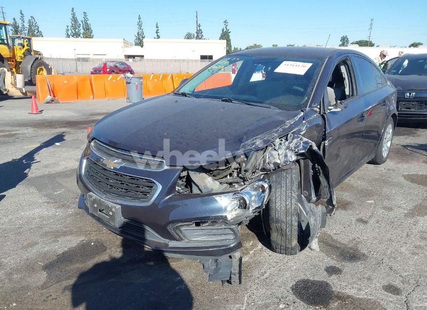 Photo 2 of 2015 Chevrolet Cruze LS AUTO (VIN 1G1PA5SG2F7230392)