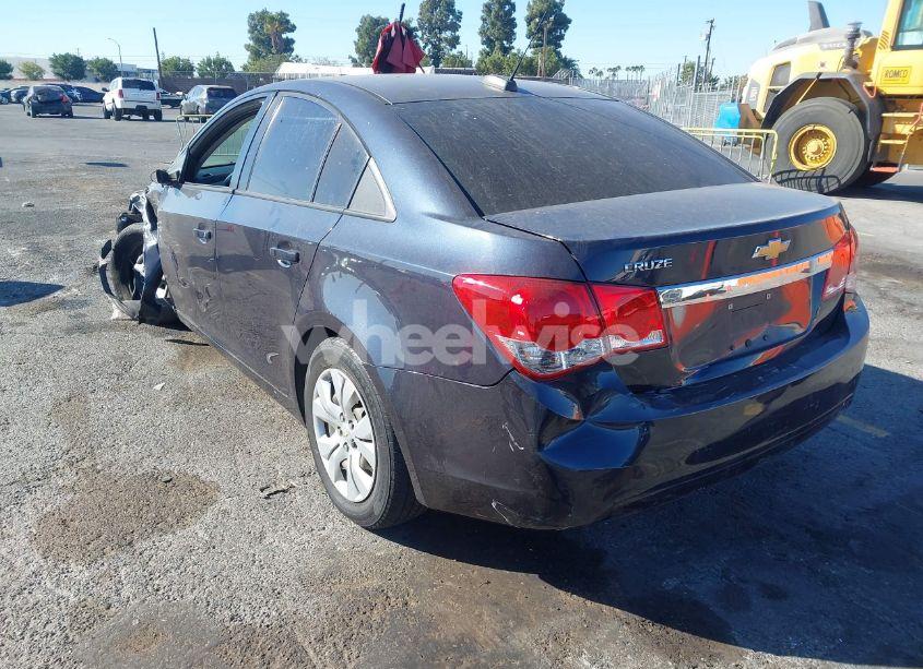 Photo 3 of 2015 Chevrolet Cruze LS AUTO (VIN 1G1PA5SG2F7230392)