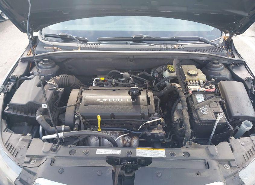 Photo 10 of 2015 Chevrolet Cruze LS AUTO (VIN 1G1PA5SG2F7238458)