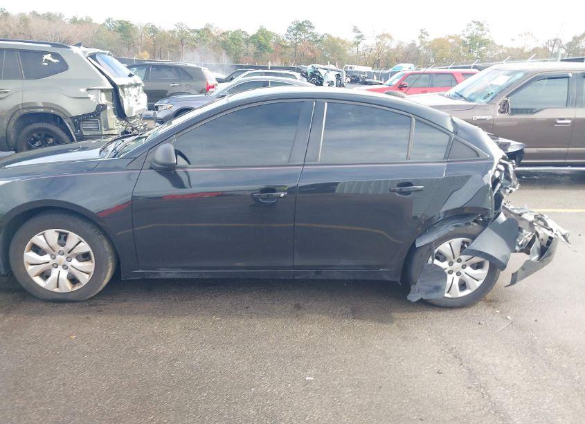 Photo 14 of 2015 Chevrolet Cruze LS AUTO (VIN 1G1PA5SG2F7238458)