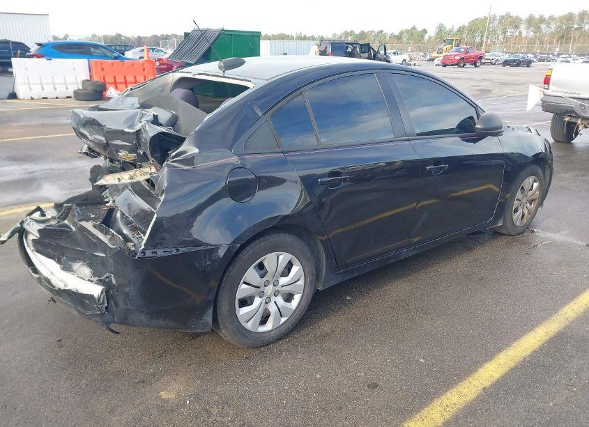 Photo 4 of 2015 Chevrolet Cruze LS AUTO (VIN 1G1PA5SG2F7238458)