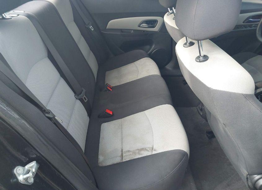 Photo 8 of 2015 Chevrolet Cruze LS AUTO (VIN 1G1PA5SG2F7238458)