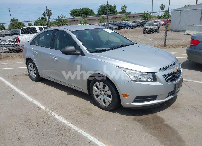 2013 Chevrolet Cruze LS AUTO (VIN 1G1PA5SG3D7119833) main photo
