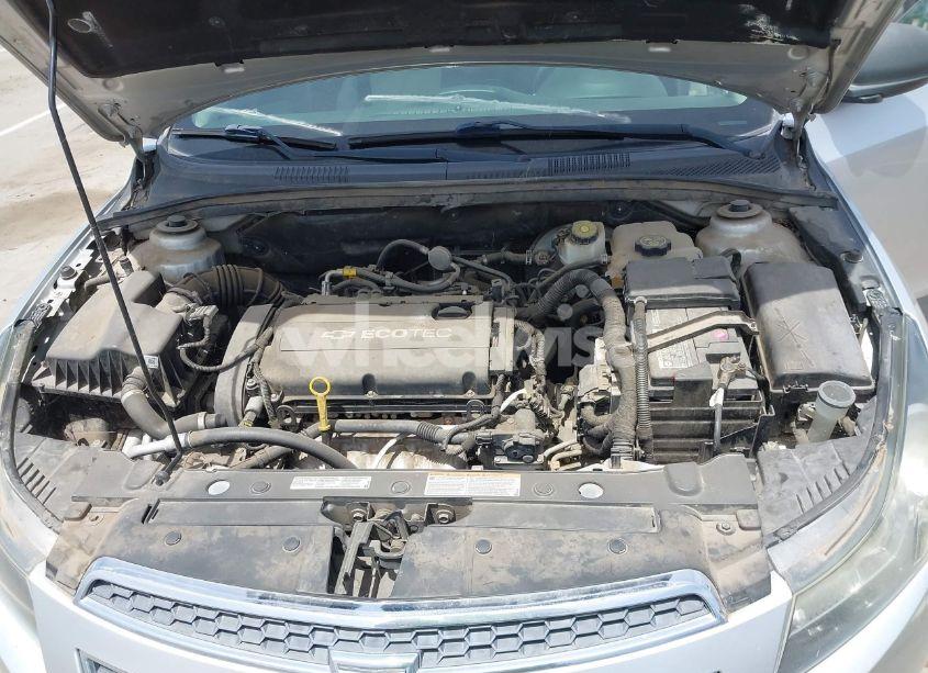 Photo 10 of 2013 Chevrolet Cruze LS AUTO (VIN 1G1PA5SG3D7119833)