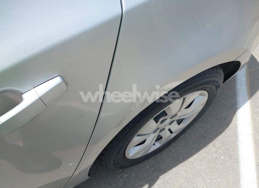 Photo 12 of 2013 Chevrolet Cruze LS AUTO (VIN 1G1PA5SG3D7119833)