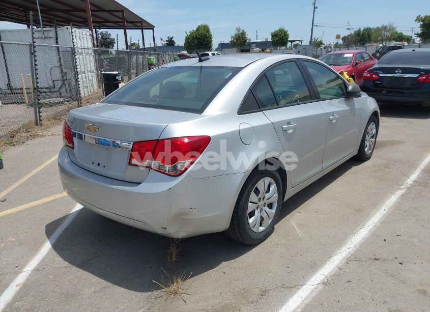 Photo 4 of 2013 Chevrolet Cruze LS AUTO (VIN 1G1PA5SG3D7119833)