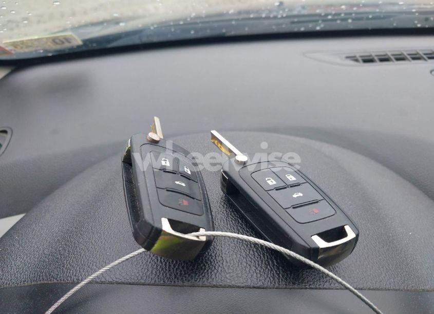 Photo 11 of 2013 Chevrolet Cruze LS AUTO (VIN 1G1PA5SG3D7120013)