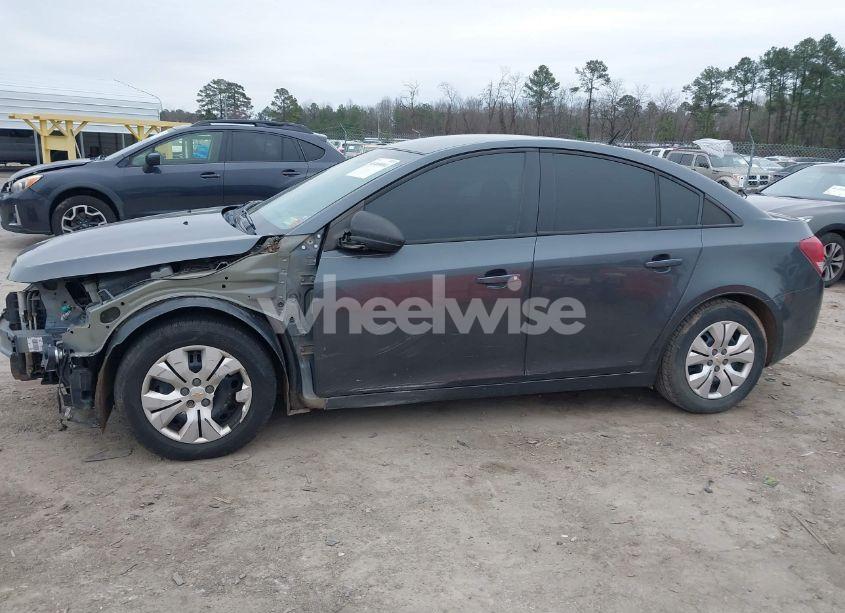Photo 14 of 2013 Chevrolet Cruze LS AUTO (VIN 1G1PA5SG3D7120013)