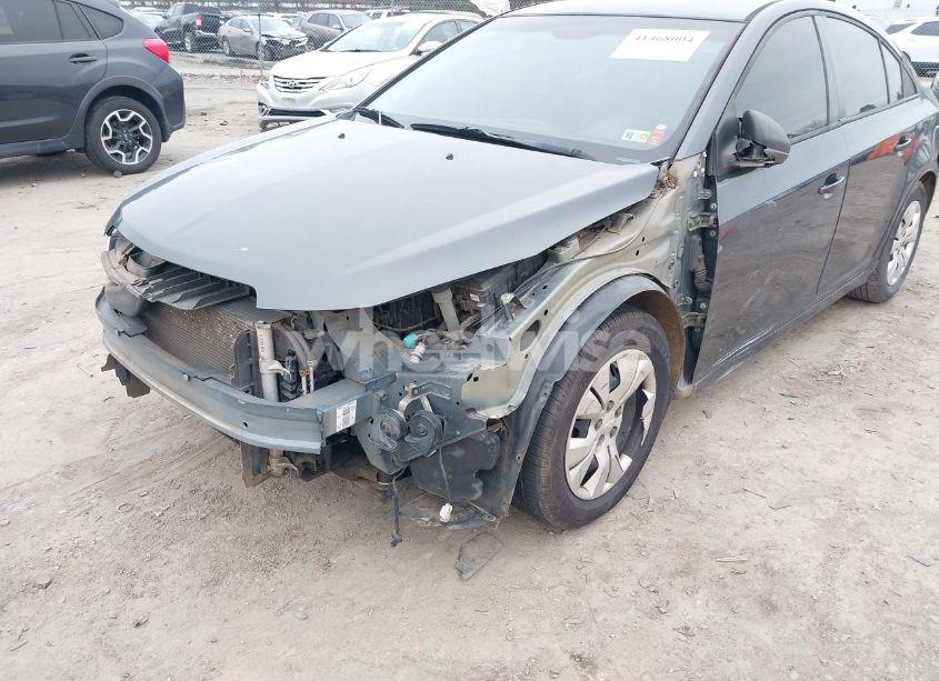 Photo 6 of 2013 Chevrolet Cruze LS AUTO (VIN 1G1PA5SG3D7120013)