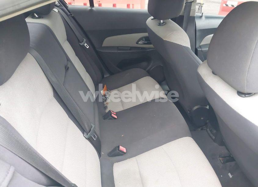 Photo 8 of 2013 Chevrolet Cruze LS AUTO (VIN 1G1PA5SG3D7120013)