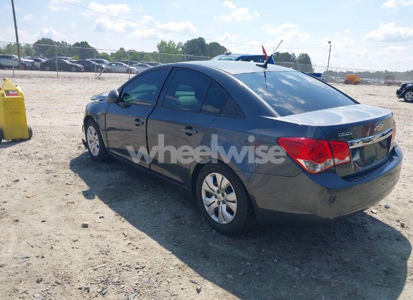 Photo 3 of 2013 Chevrolet Cruze LS AUTO (VIN 1G1PA5SG3D7220368)