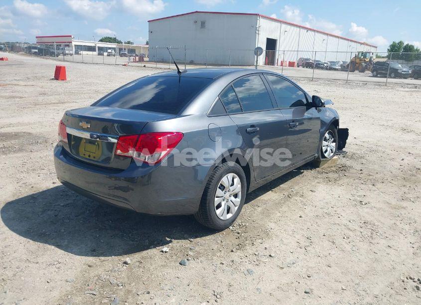 Photo 4 of 2013 Chevrolet Cruze LS AUTO (VIN 1G1PA5SG3D7220368)