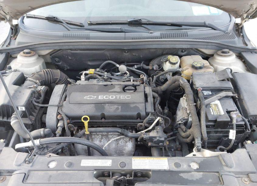 Photo 10 of 2013 Chevrolet Cruze LS AUTO (VIN 1G1PA5SG3D7327324)